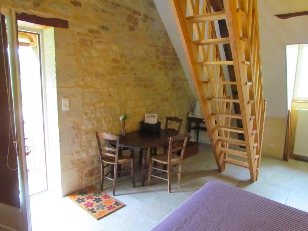 Bed and Breakfast Le Domaine Du Cerneau Nailhac Habitación foto