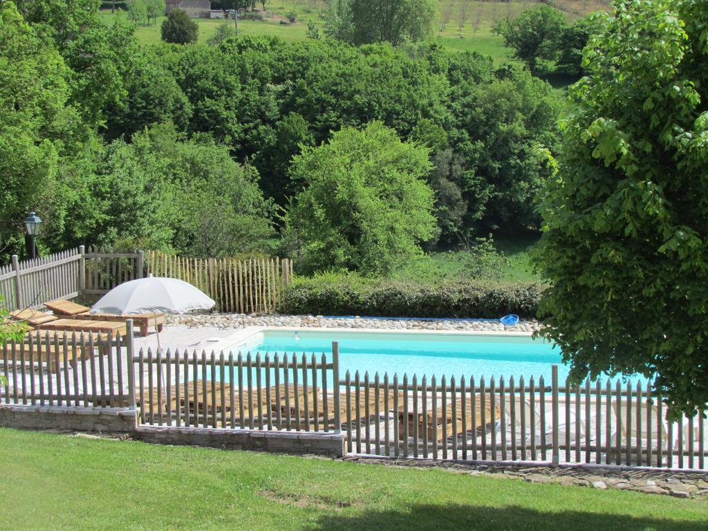 Bed and Breakfast Le Domaine Du Cerneau Nailhac Exterior foto